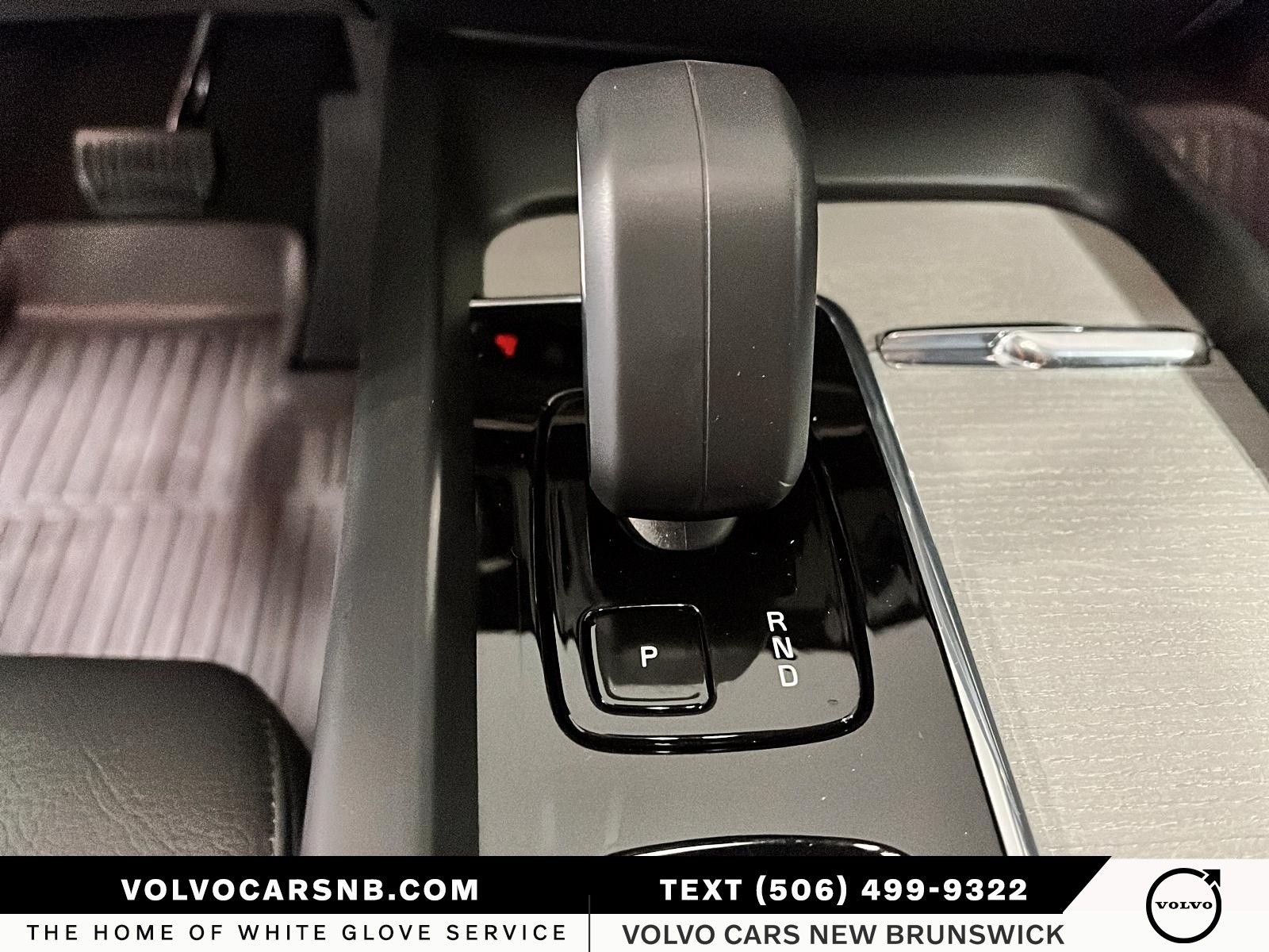 2025 Volvo XC60 B5 Plus Dark Theme