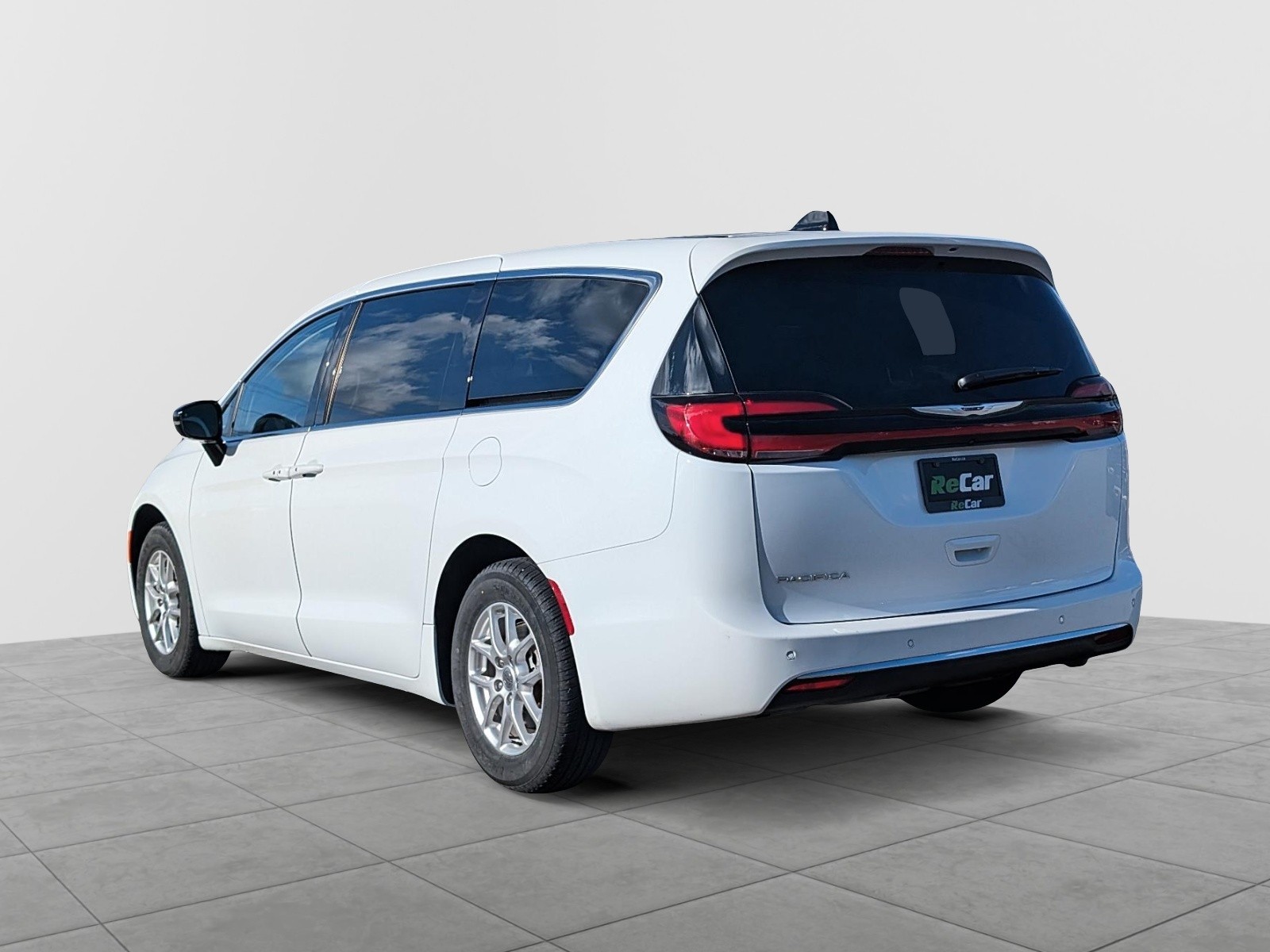 2024 Chrysler Pacifica Touring-L