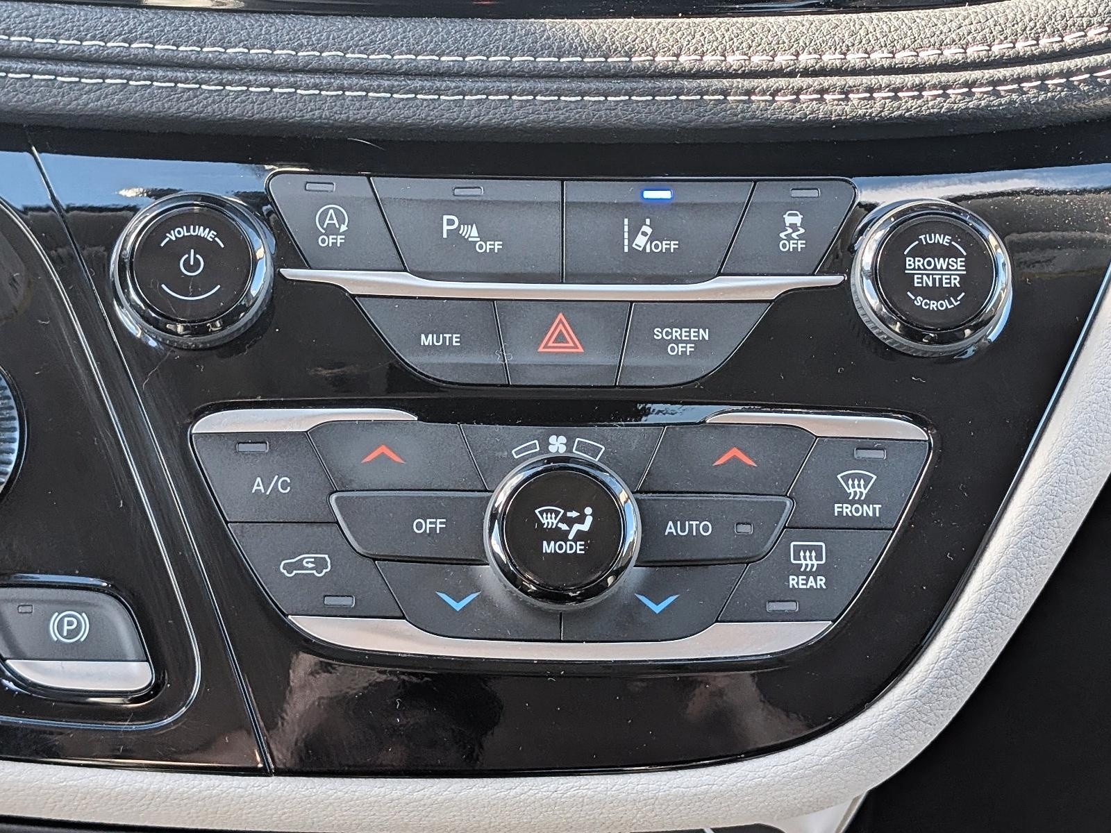 2024 Chrysler Pacifica Touring-L