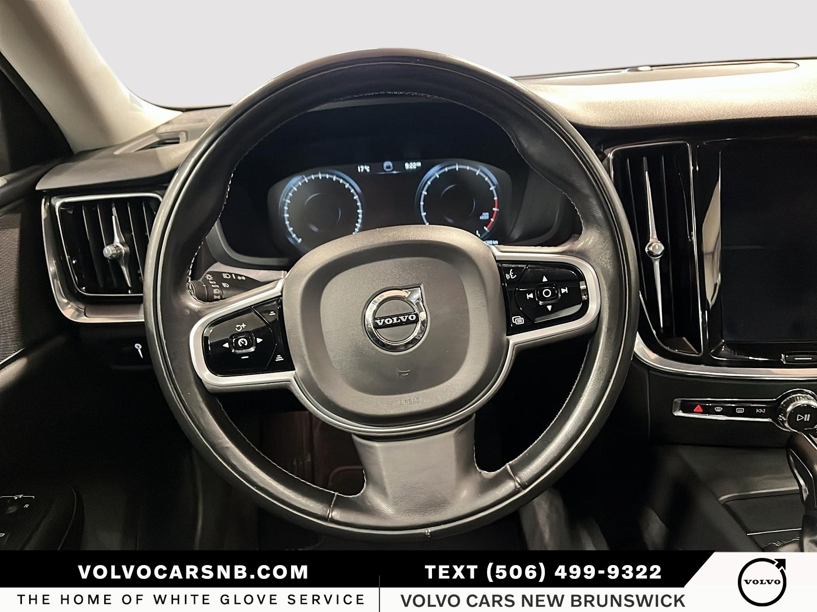 2020 Volvo S60 T6 Momentum