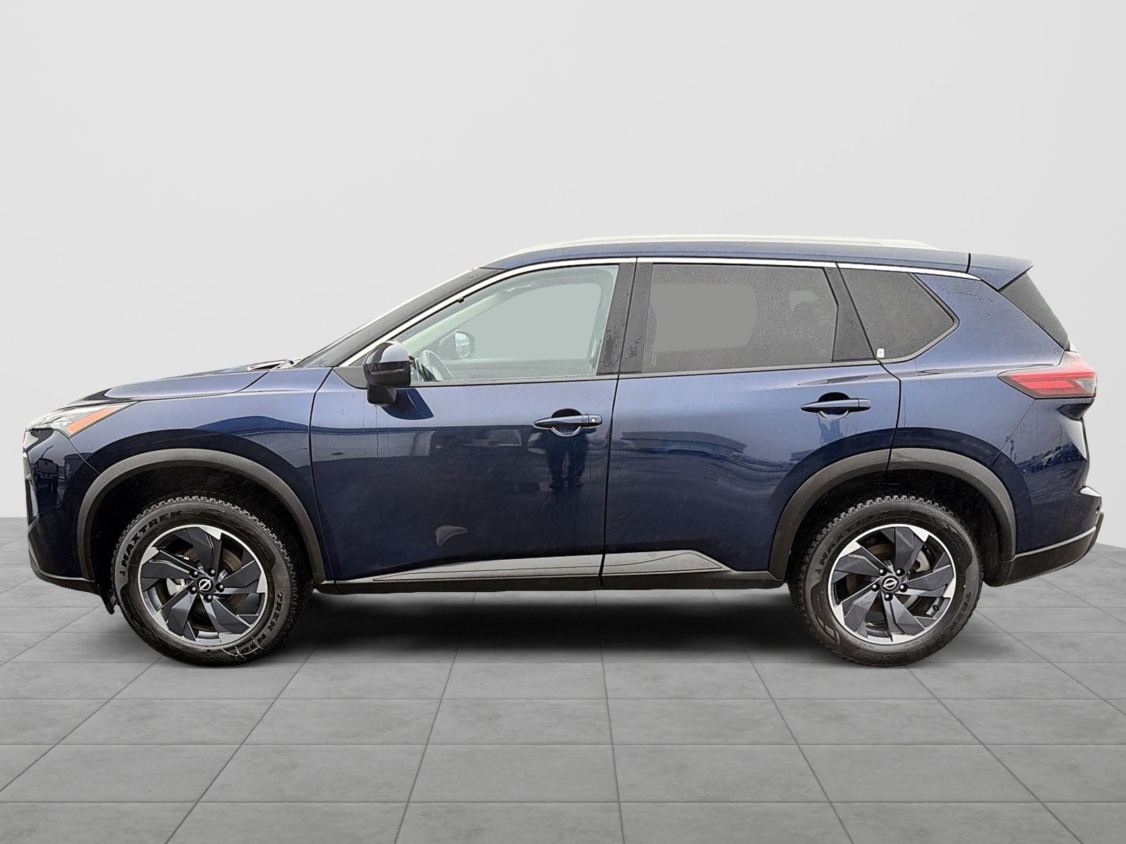 2024 Nissan Rogue SV Moonroof