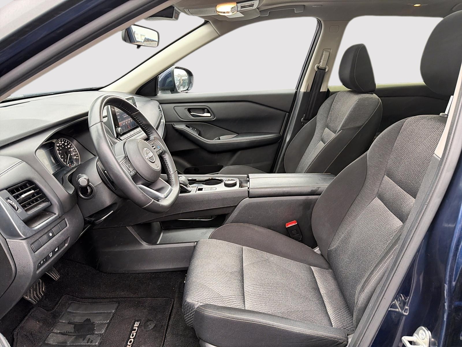 2024 Nissan Rogue SV Moonroof