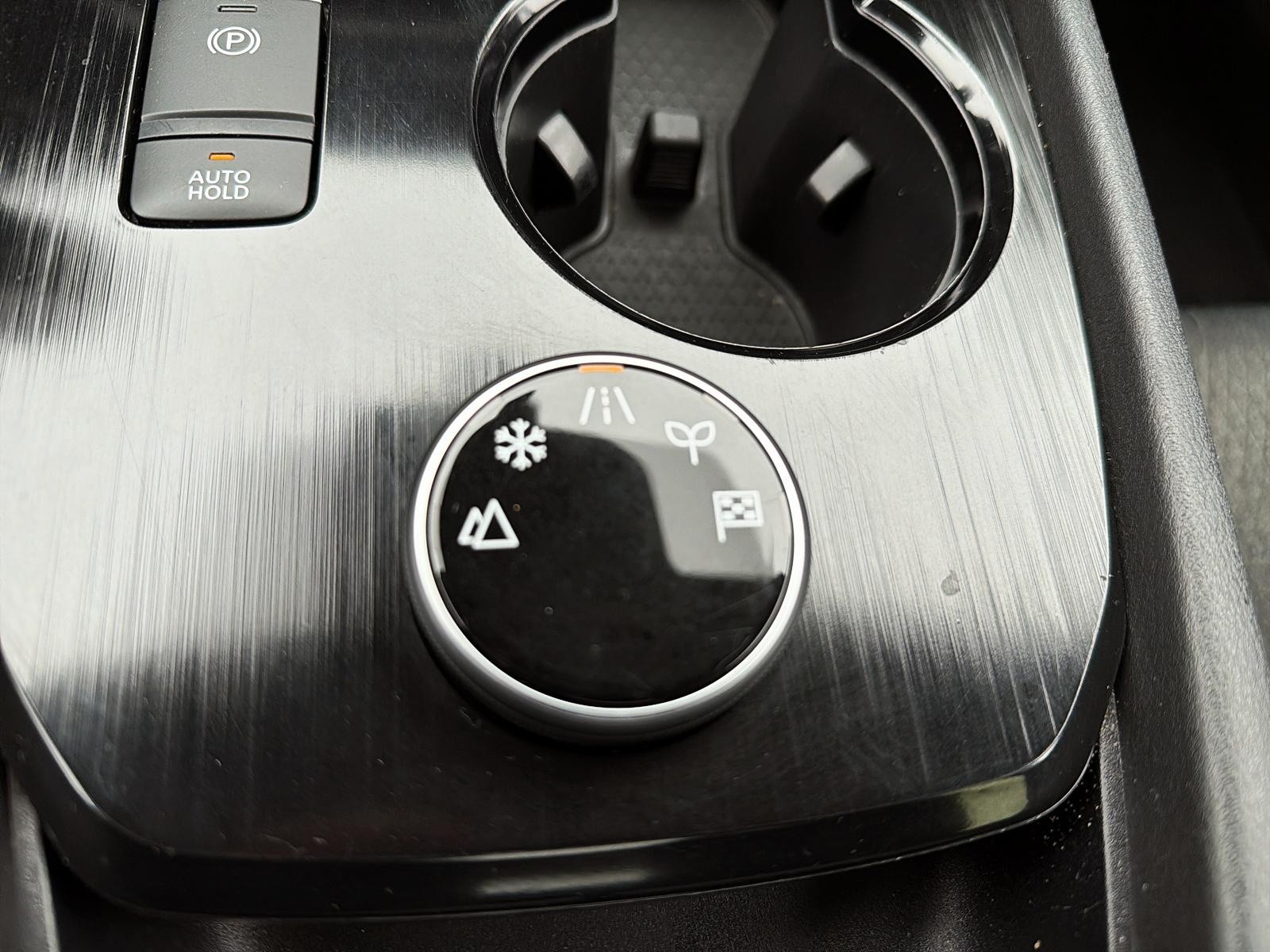 2024 Nissan Rogue SV Moonroof