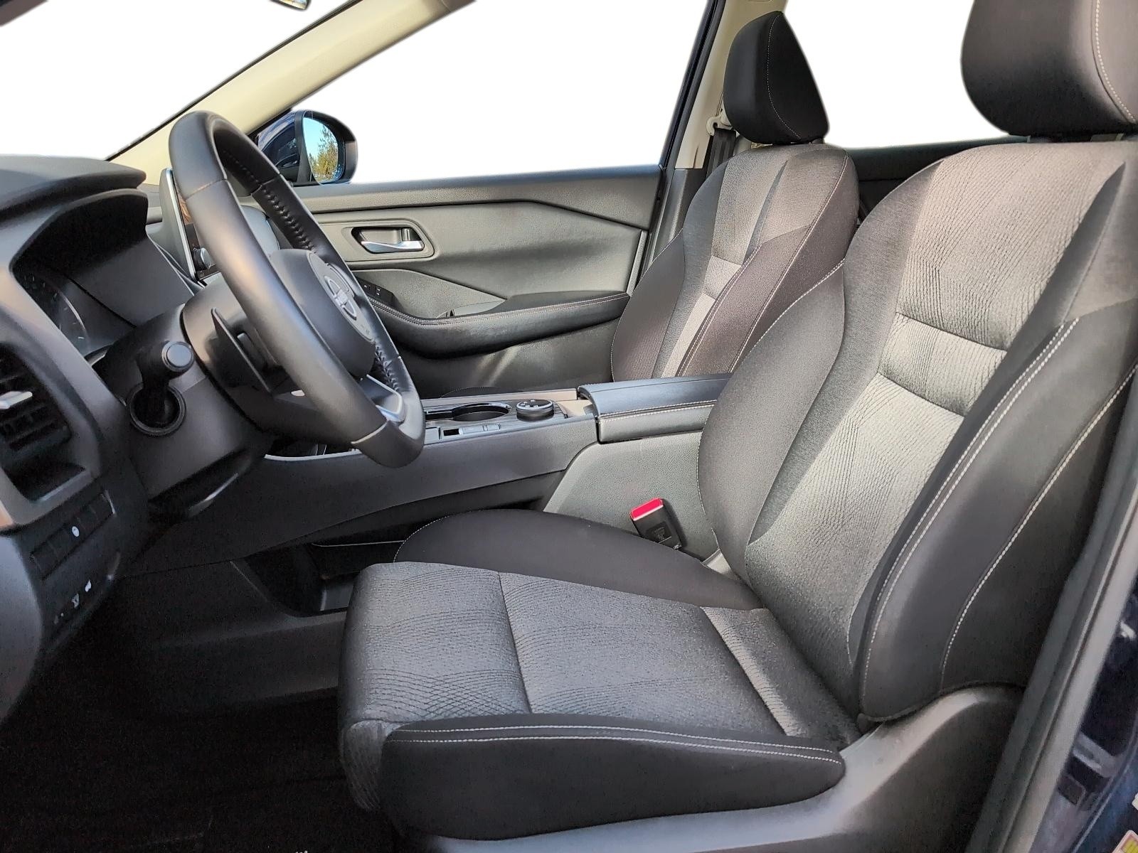 2024 Nissan Rogue SV Moonroof