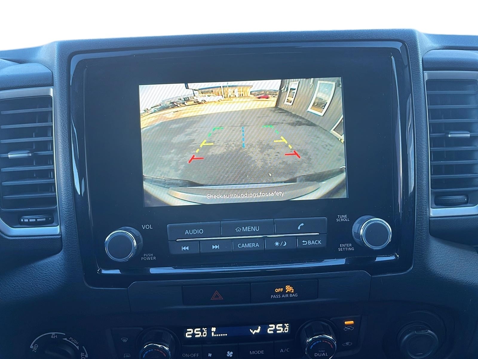 2023 Nissan Frontier SV