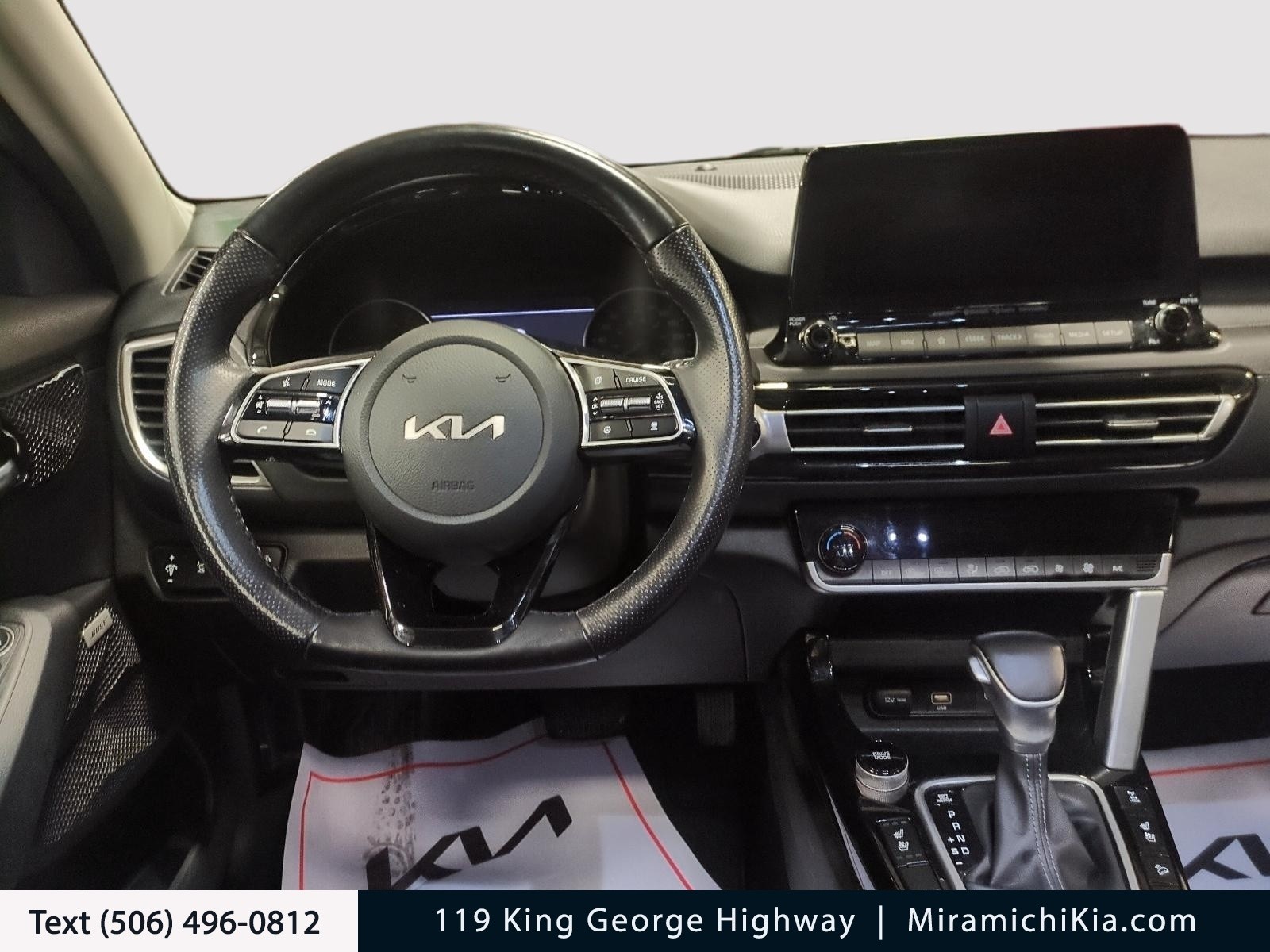 2022 Kia Seltos SX Turbo w/Black Interior