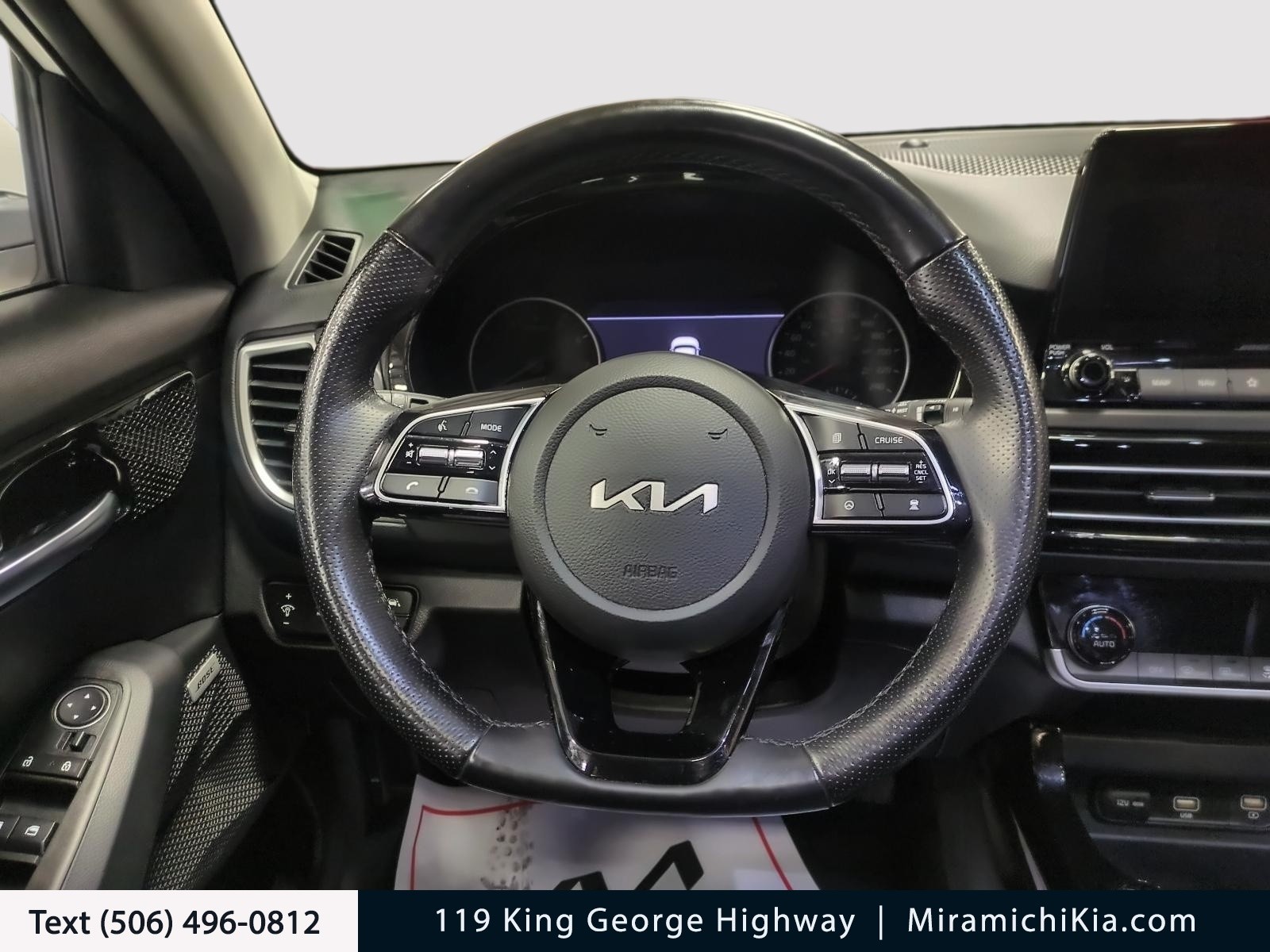 2022 Kia Seltos SX Turbo w/Black Interior