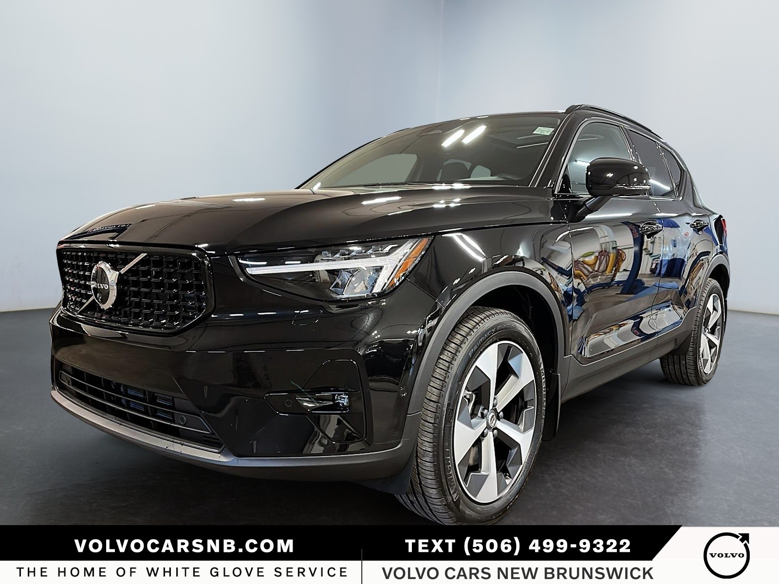 2026 Volvo XC40  B5 Plus Dark Theme