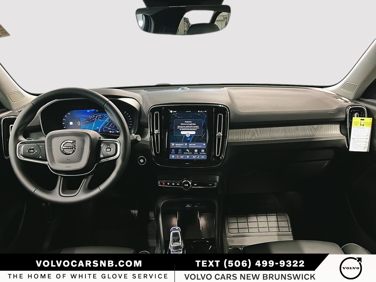 2026 Volvo XC40 B5 Plus Dark Theme