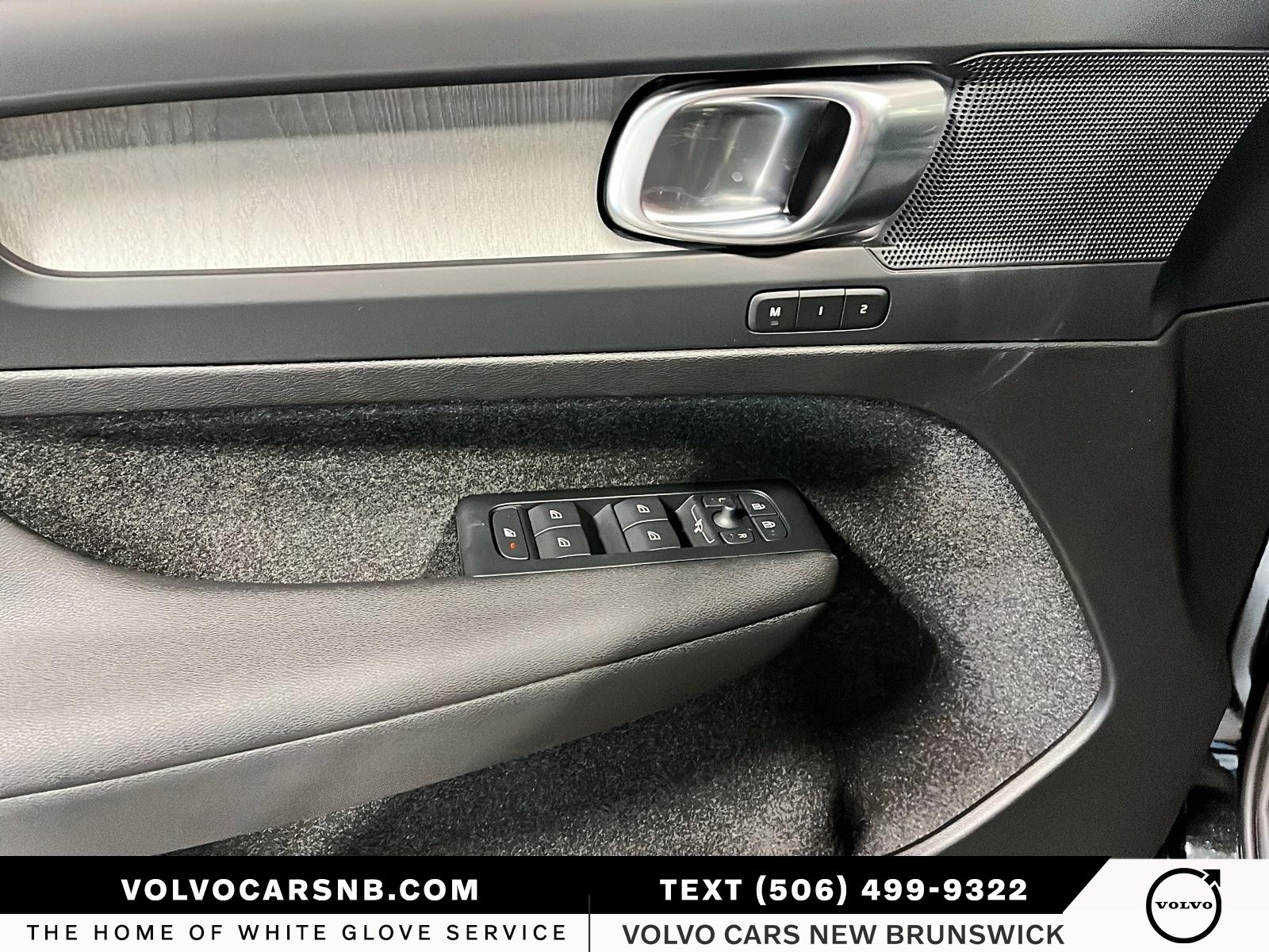 2026 Volvo XC40 B5 Plus Dark Theme