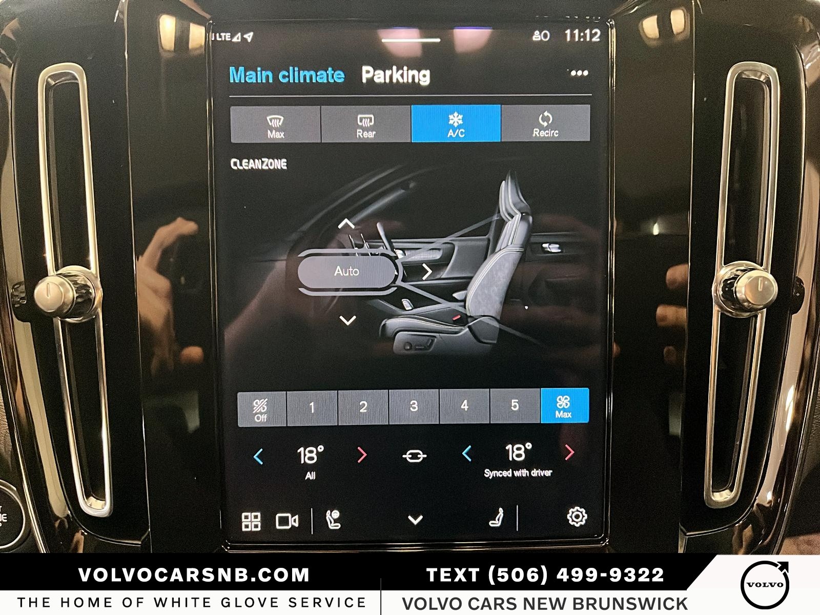 2025 Volvo XC40 B5 Plus Dark Theme