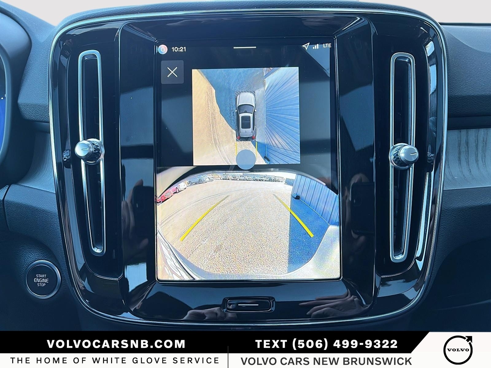 2026 Volvo XC40 B5 Plus Dark Theme