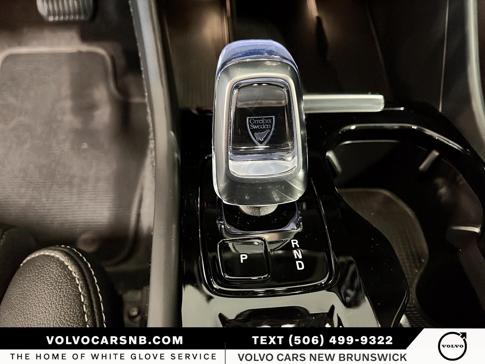 2025 Volvo XC40 B5 Plus Dark Theme