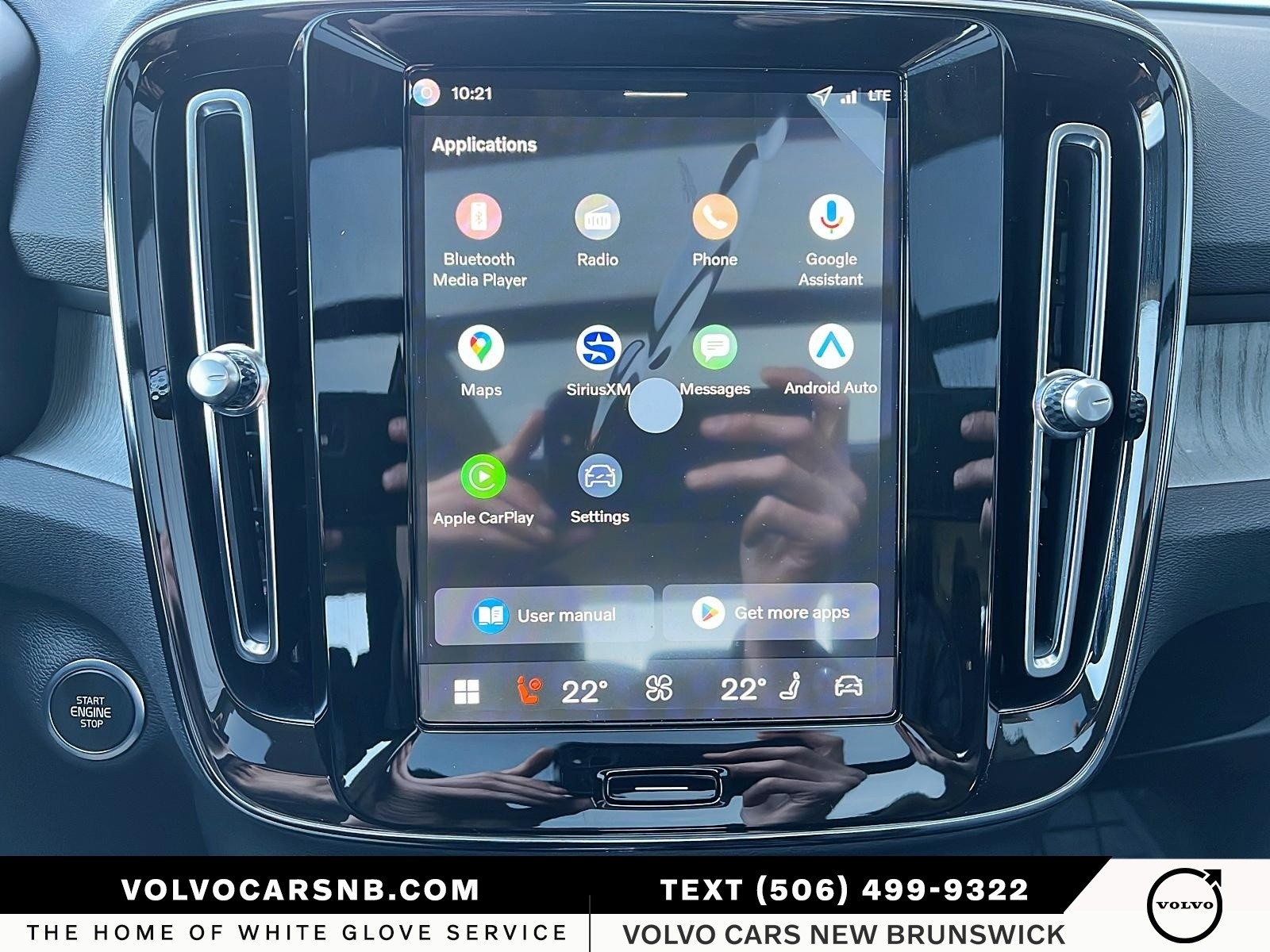 2026 Volvo XC40 B5 Plus Dark Theme