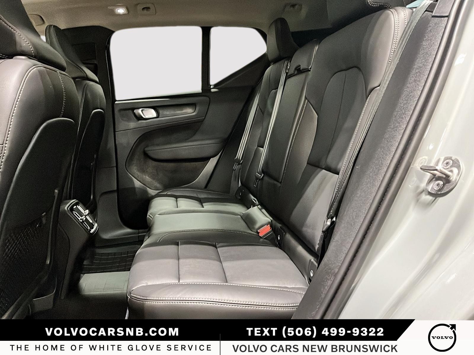 2026 Volvo XC40 B5 Plus Dark Theme