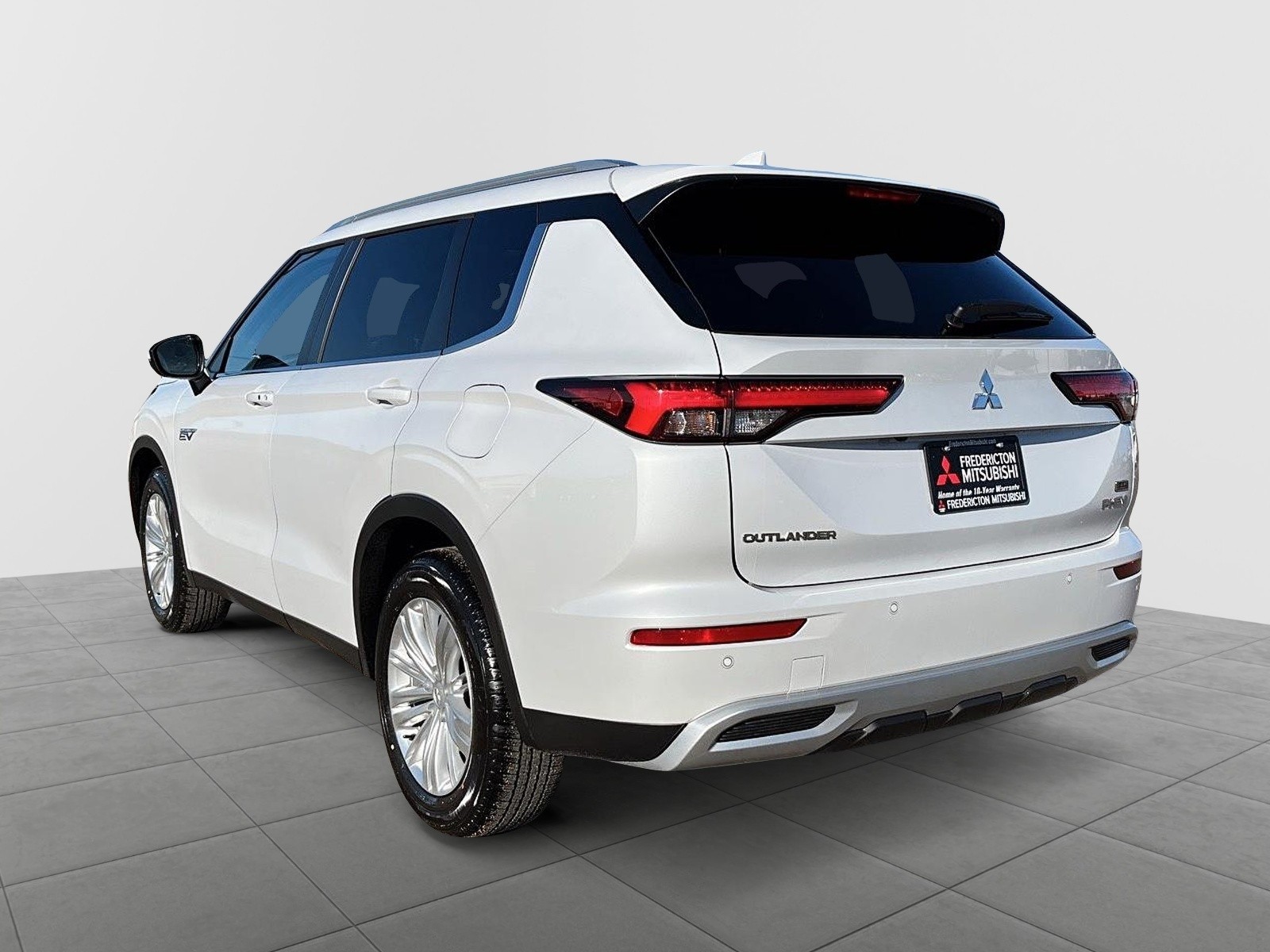 2025 Mitsubishi Outlander PHEV SE