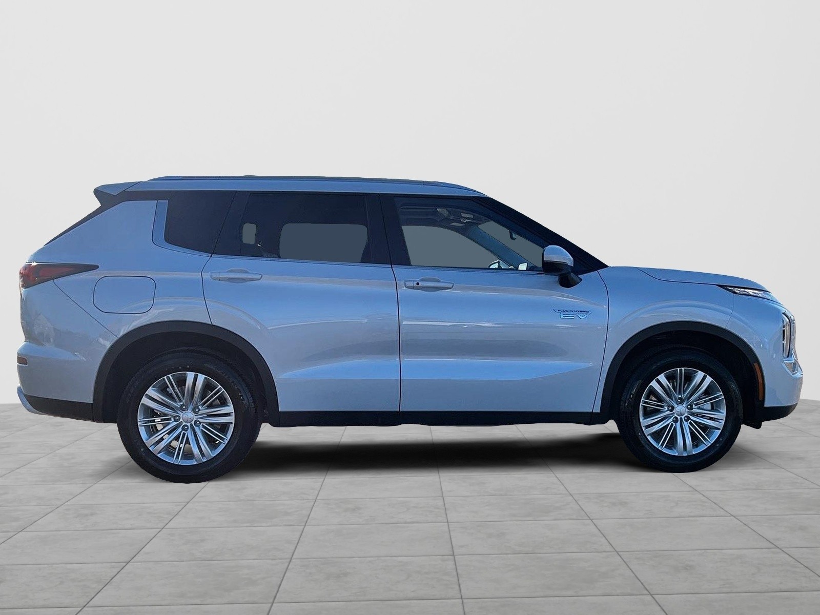 2025 Mitsubishi Outlander PHEV SE