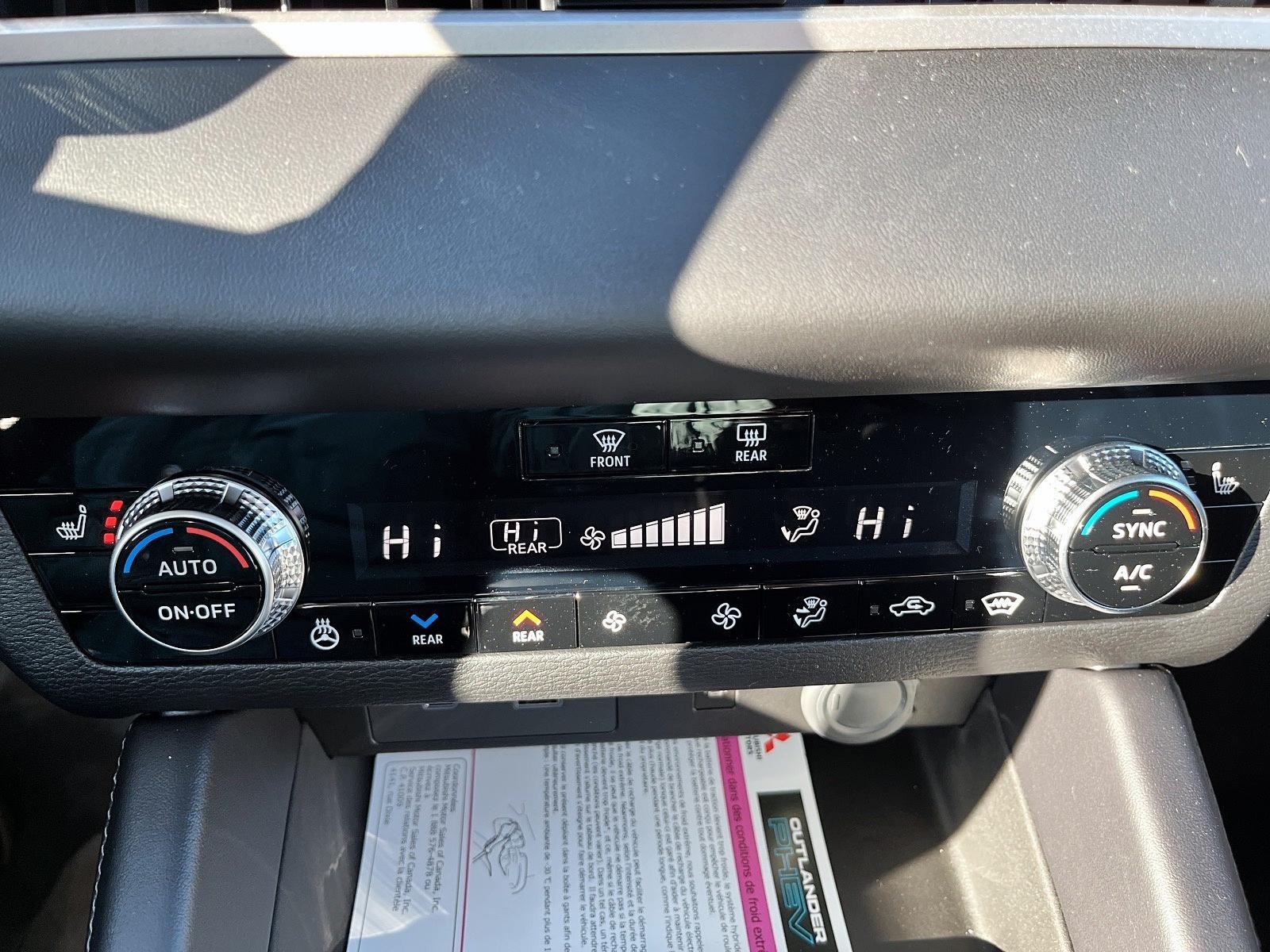 2025 Mitsubishi Outlander PHEV SE