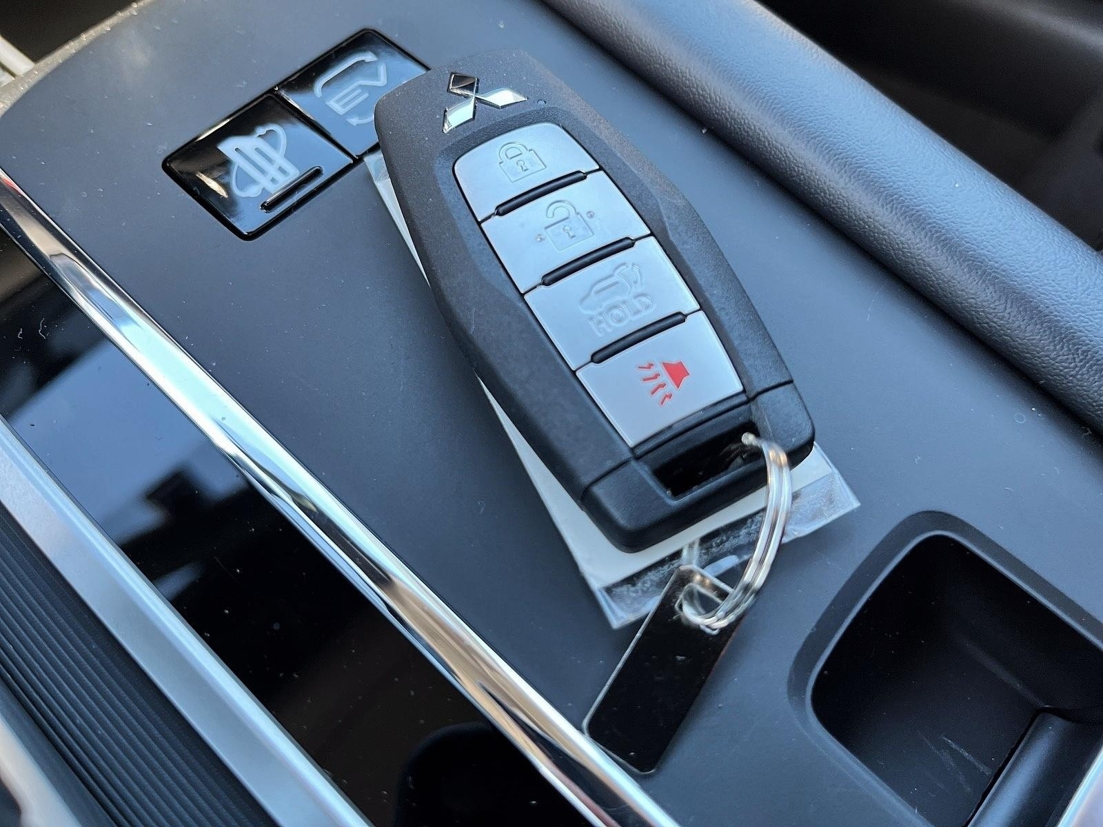 2025 Mitsubishi Outlander PHEV SE