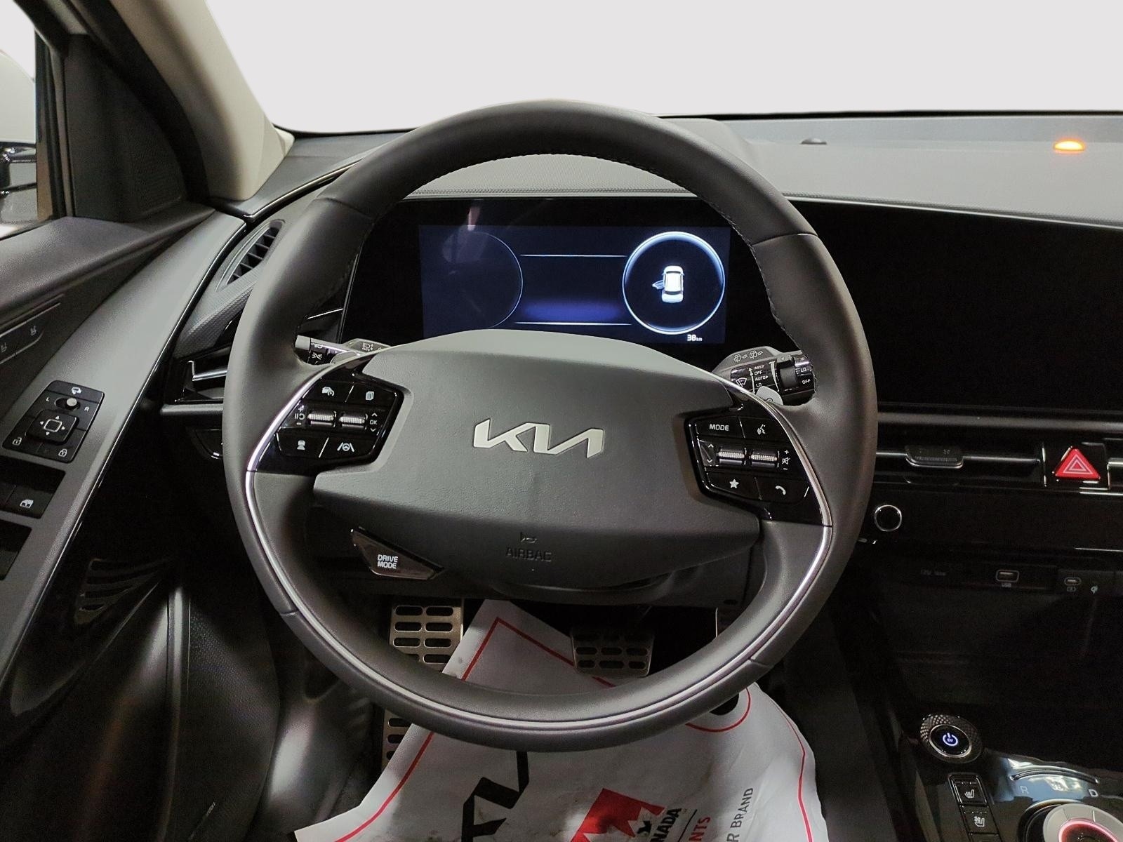 2026 Kia Niro EV Wave w/Snow White Pearl & Grey Exterior