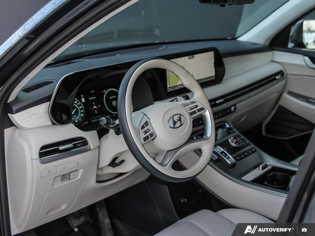 used 2025 Hyundai Palisade car, priced at $60,597