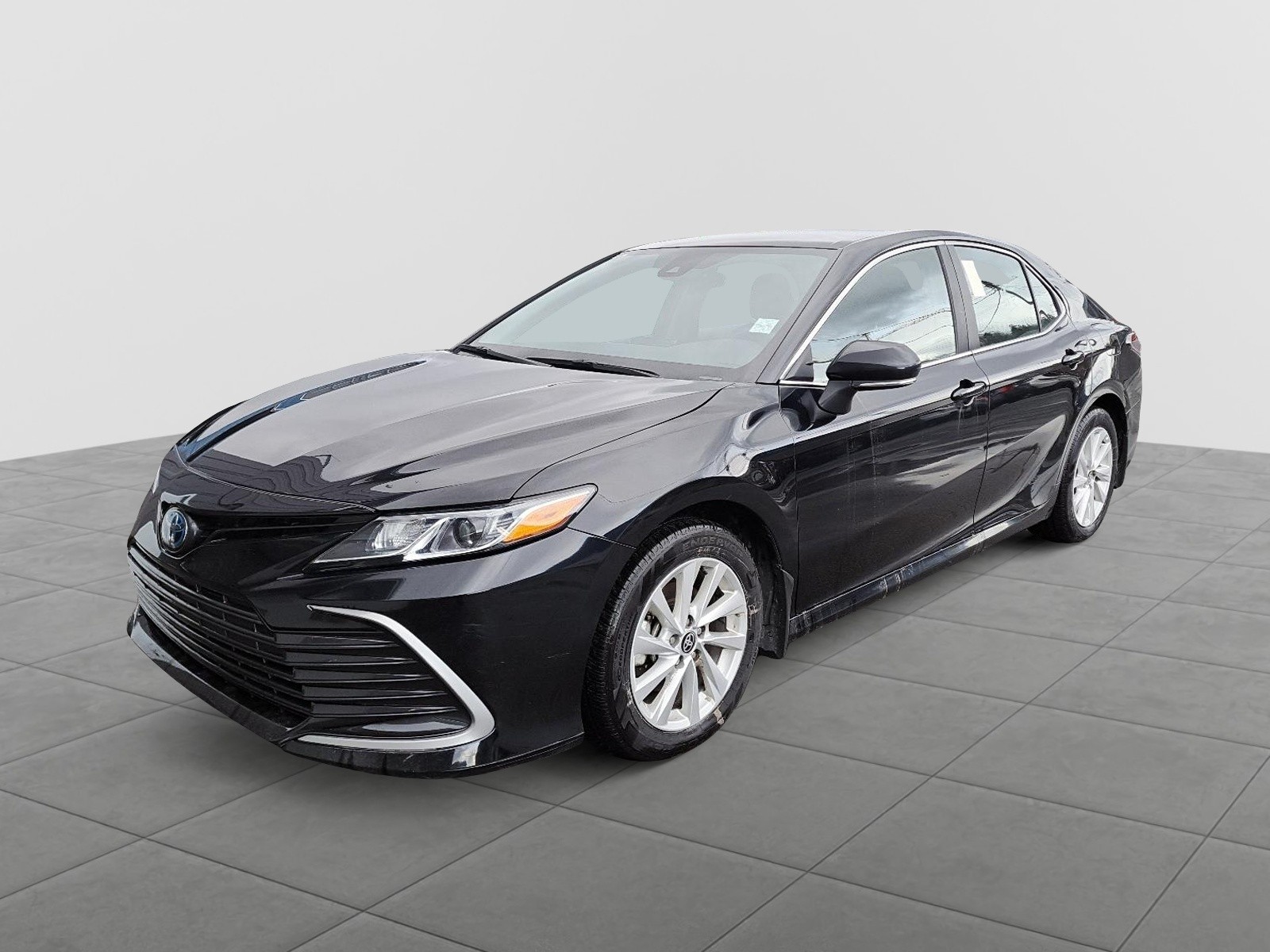 Toyota Camry Hybrid LE FWD