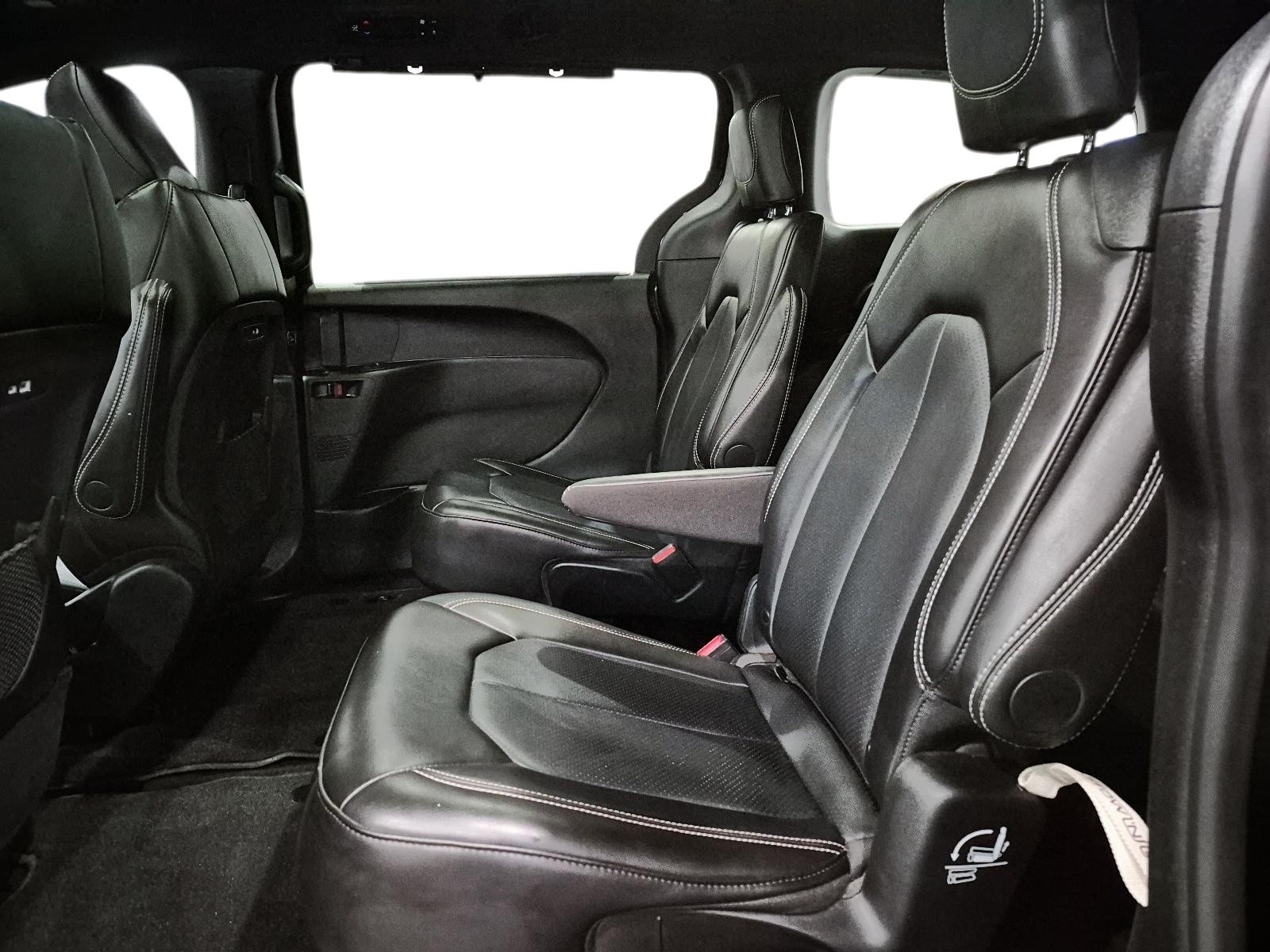 2024 Chrysler Pacifica Touring-L