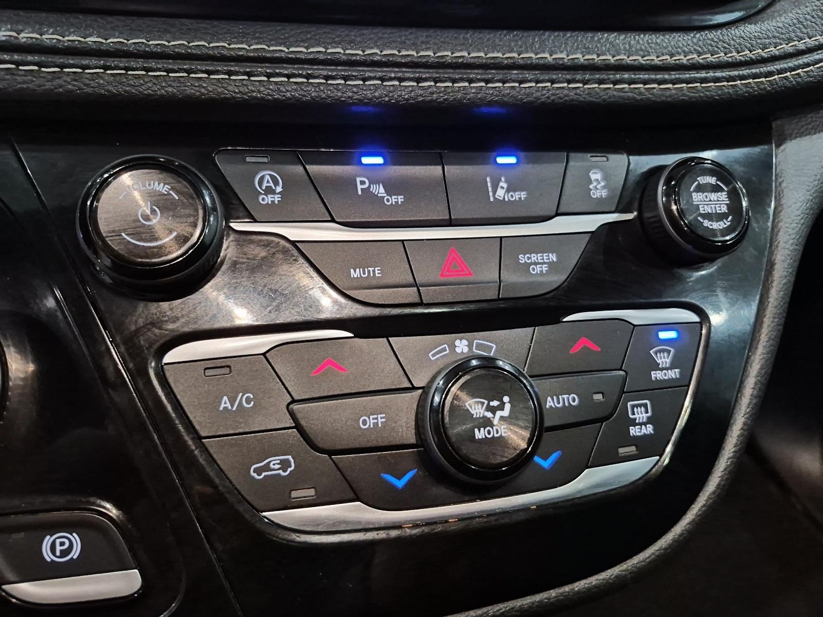 2024 Chrysler Pacifica Touring-L