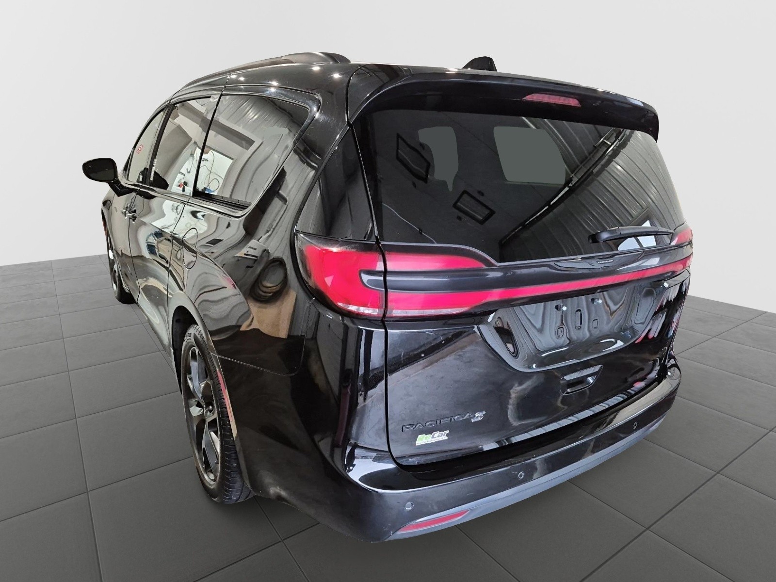 2024 Chrysler Pacifica Touring-L