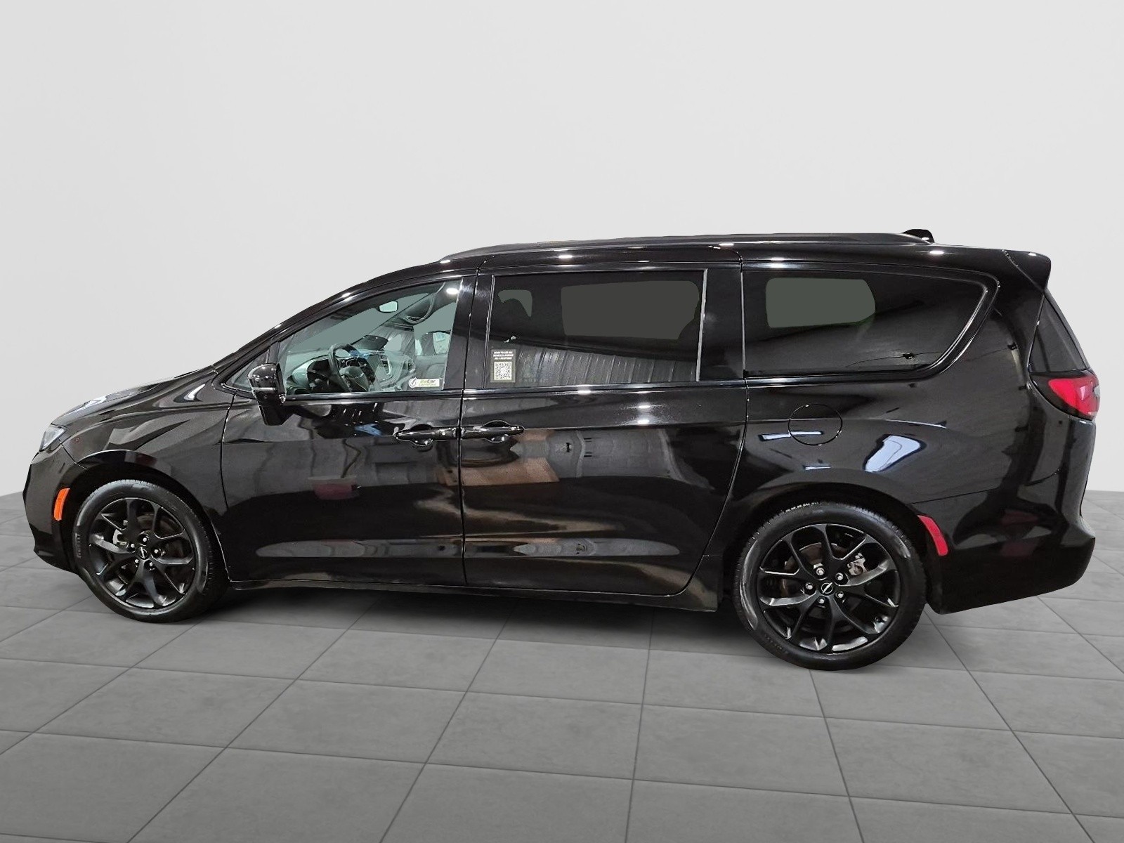 2024 Chrysler Pacifica Touring-L