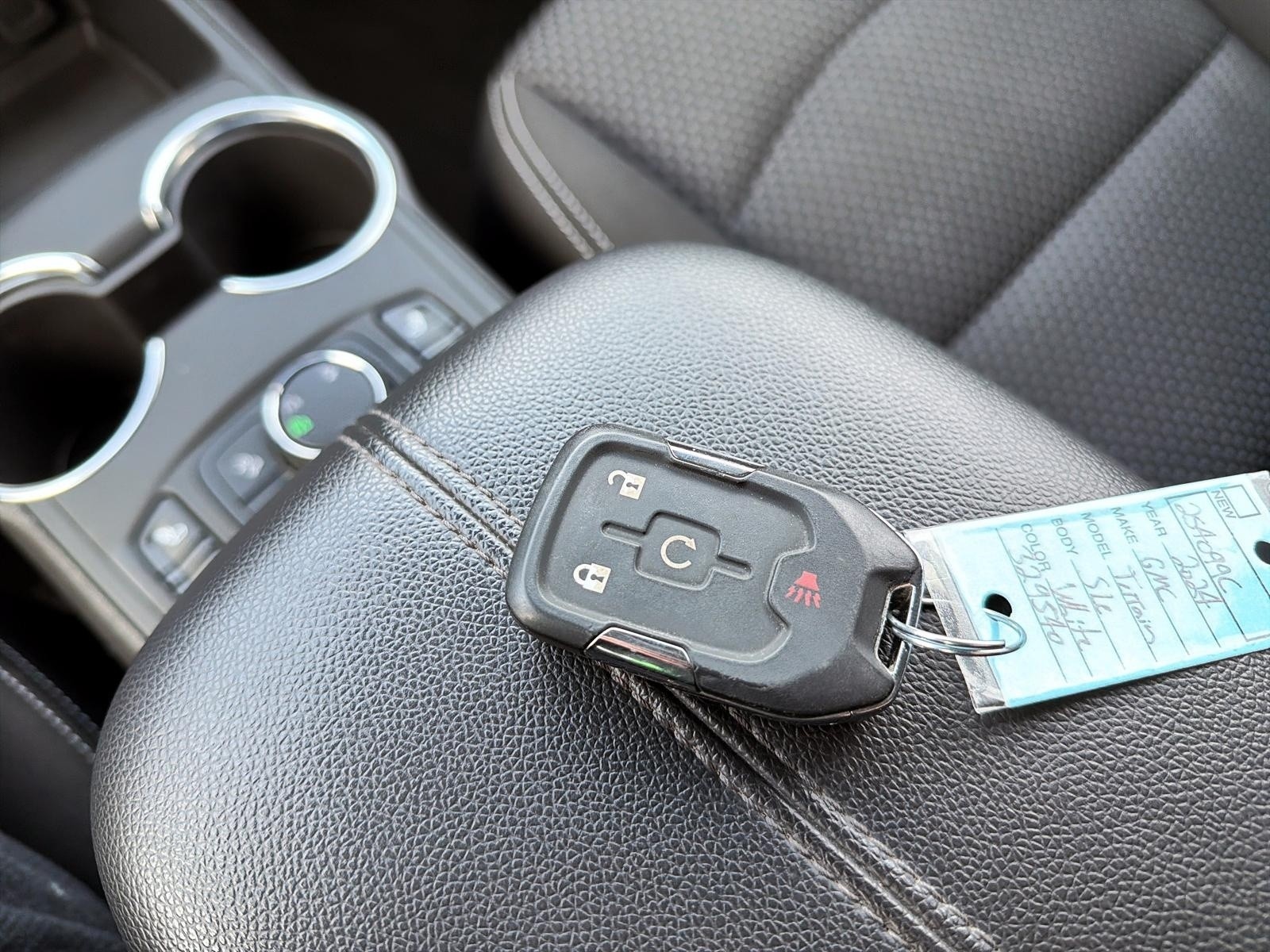 2024 GMC Terrain SLE