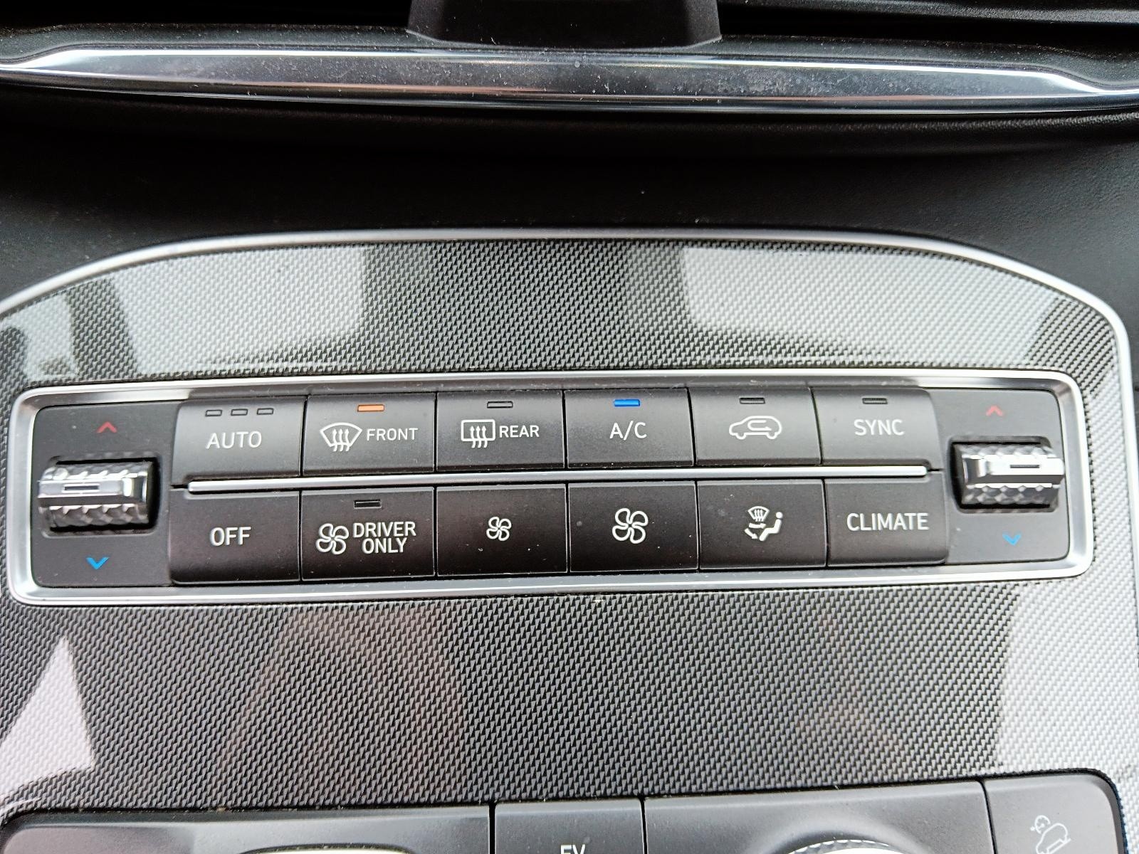 2022 Hyundai Santa Fe Plug-In Hybrid Luxury