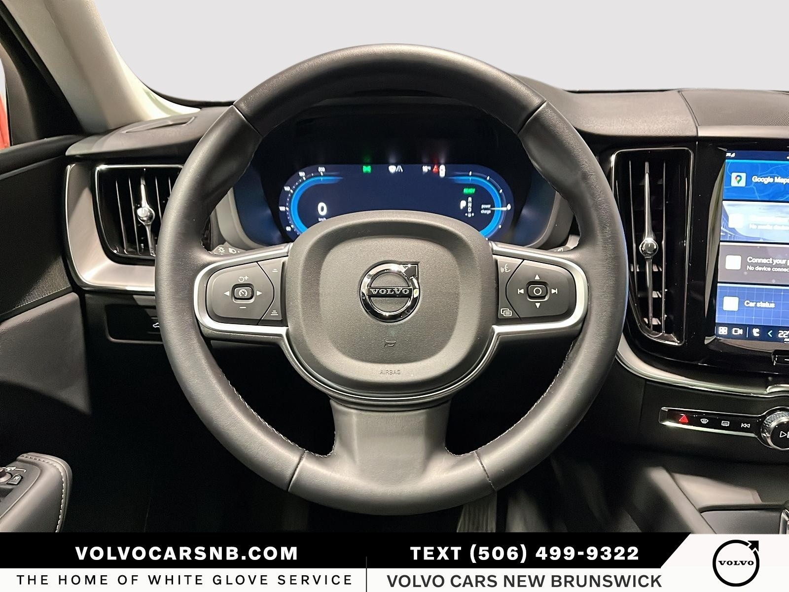 2025 Volvo XC60 Plug-In Hybrid T8 Core Dark Theme