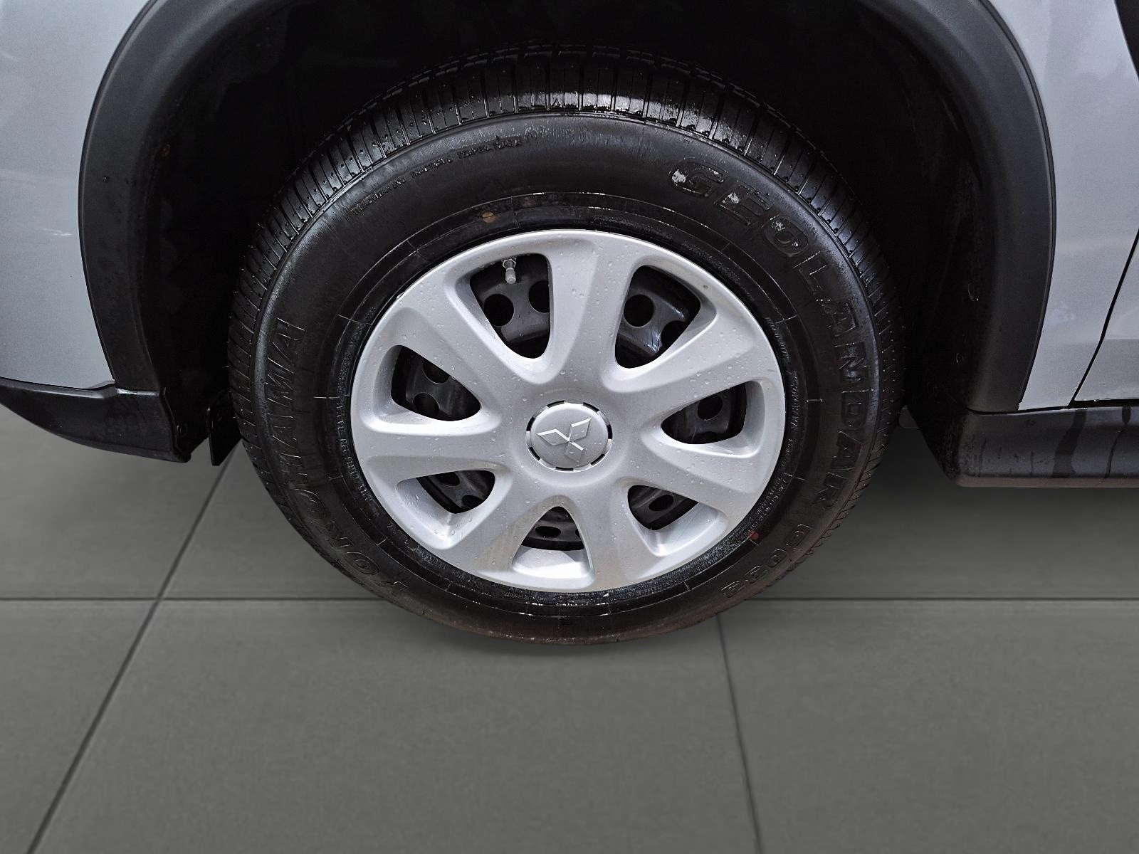 2023 Mitsubishi RVR ES