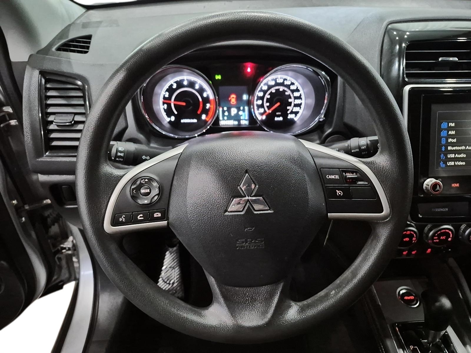 2023 Mitsubishi RVR ES