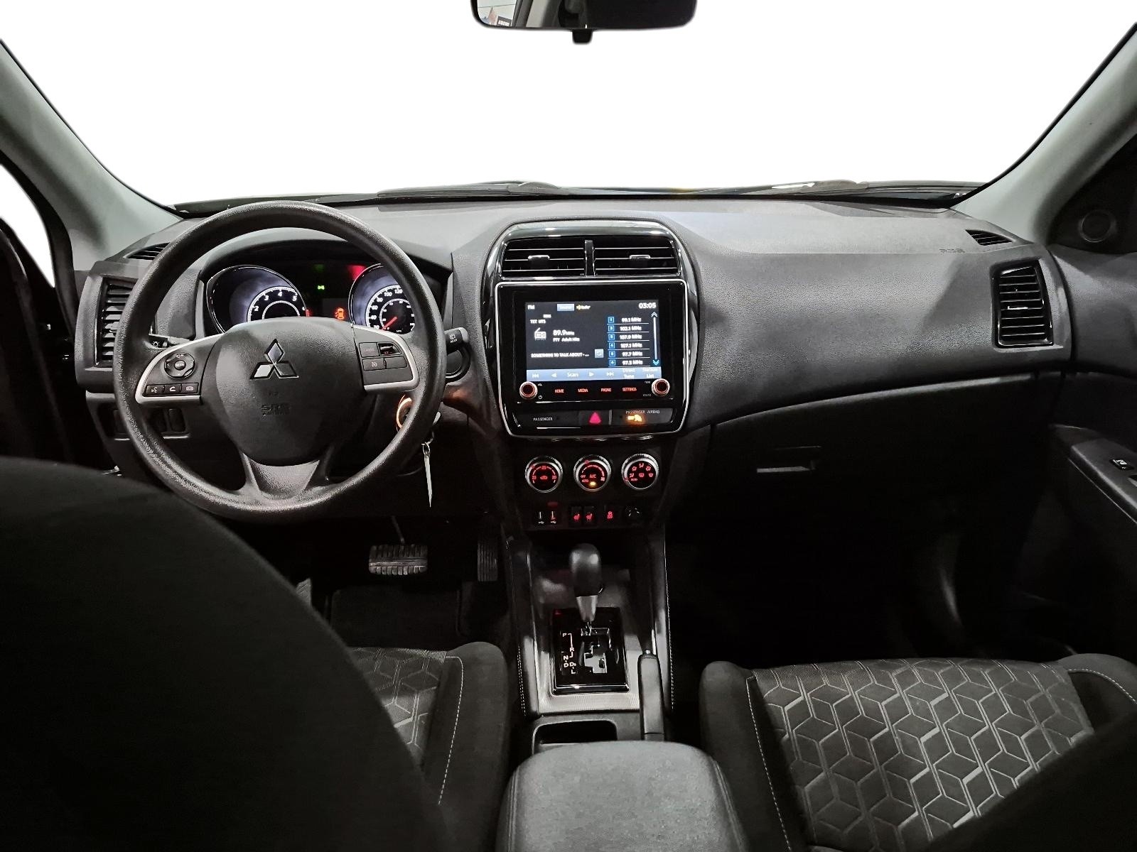 2023 Mitsubishi RVR ES