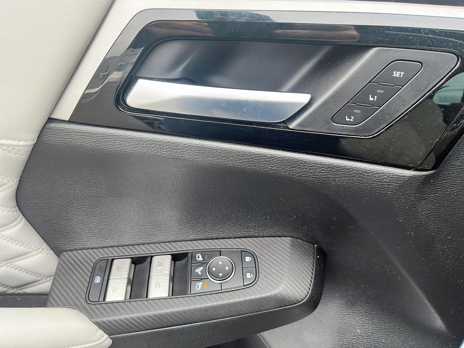 2023 Mitsubishi Outlander Plug-In Hybrid SEL