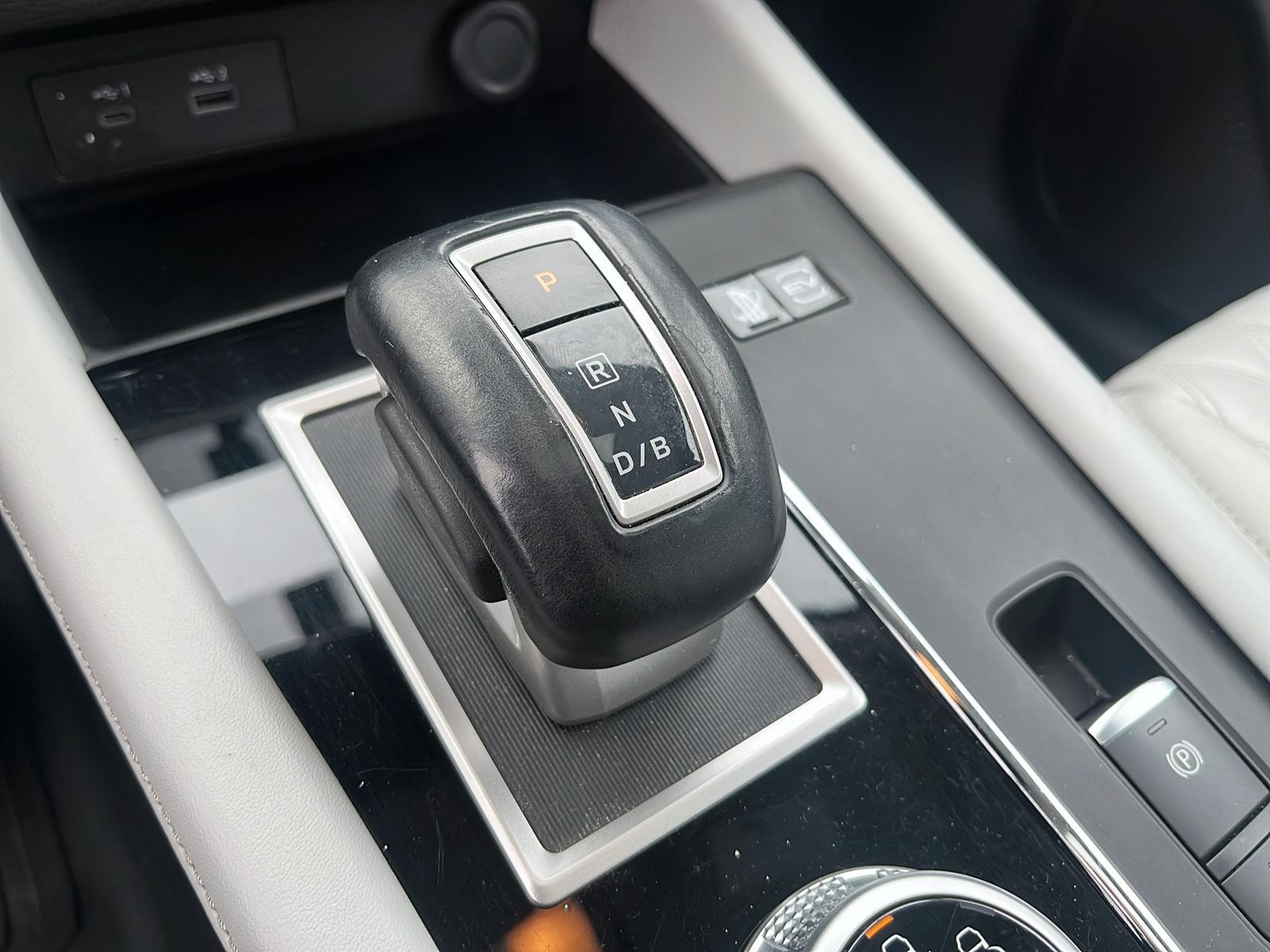 2023 Mitsubishi Outlander Plug-In Hybrid SEL