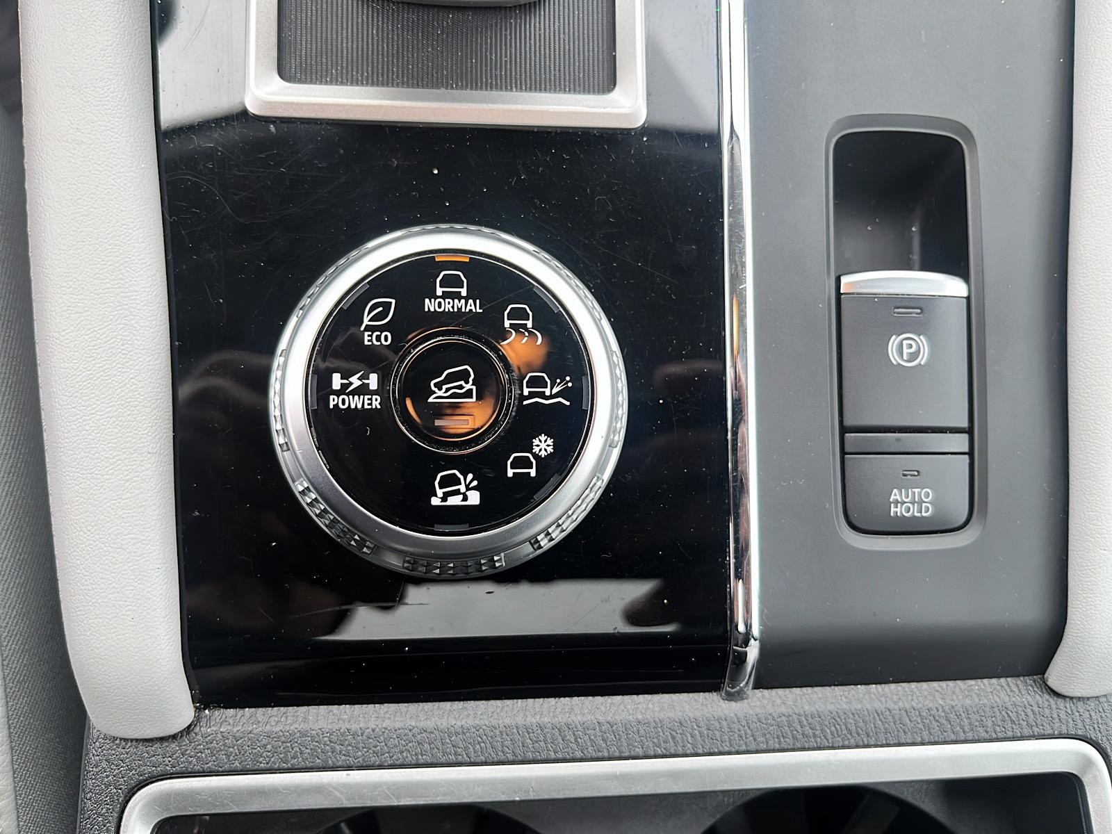 2023 Mitsubishi Outlander Plug-In Hybrid SEL