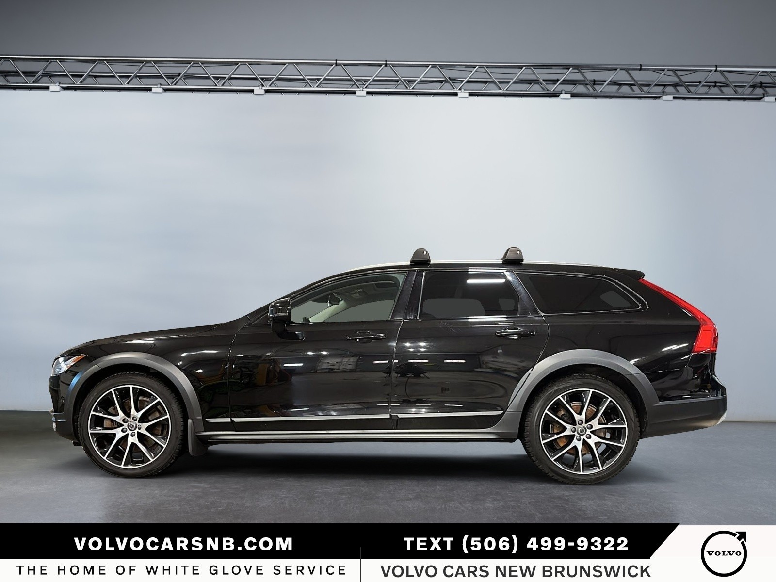 2019 Volvo V90 Cross Country T6