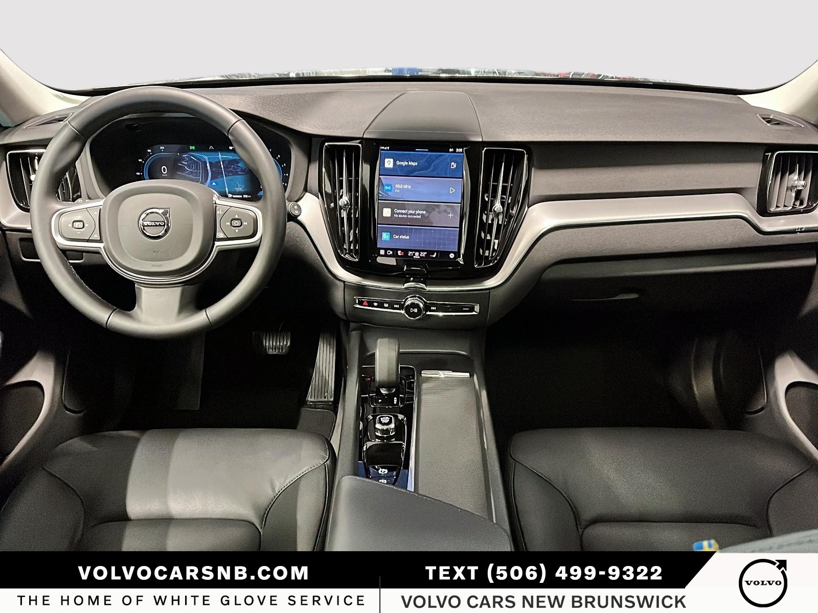 2025 Volvo XC60 B5 Core Dark Theme