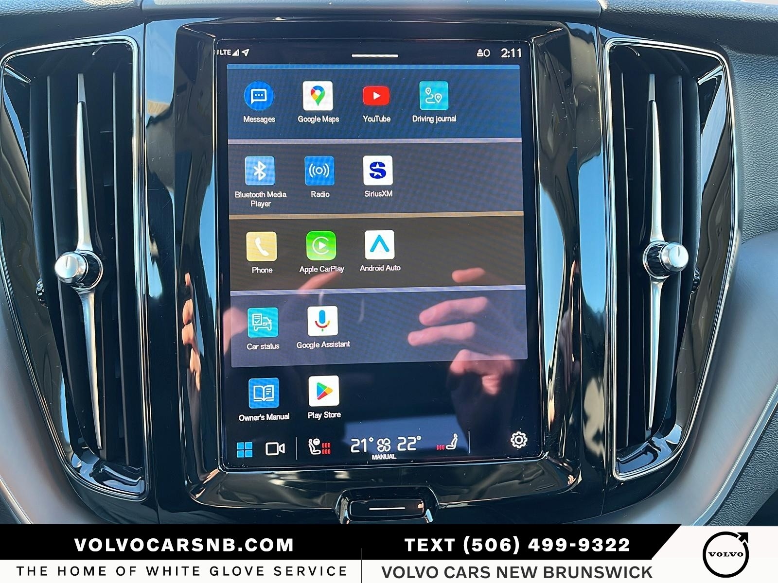 2025 Volvo XC60 B5 Core Dark Theme