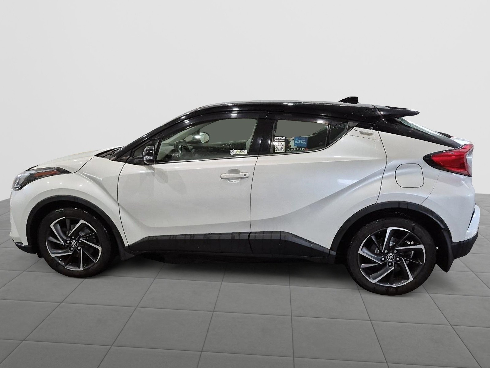 2021 Toyota C-HR XLE Premium