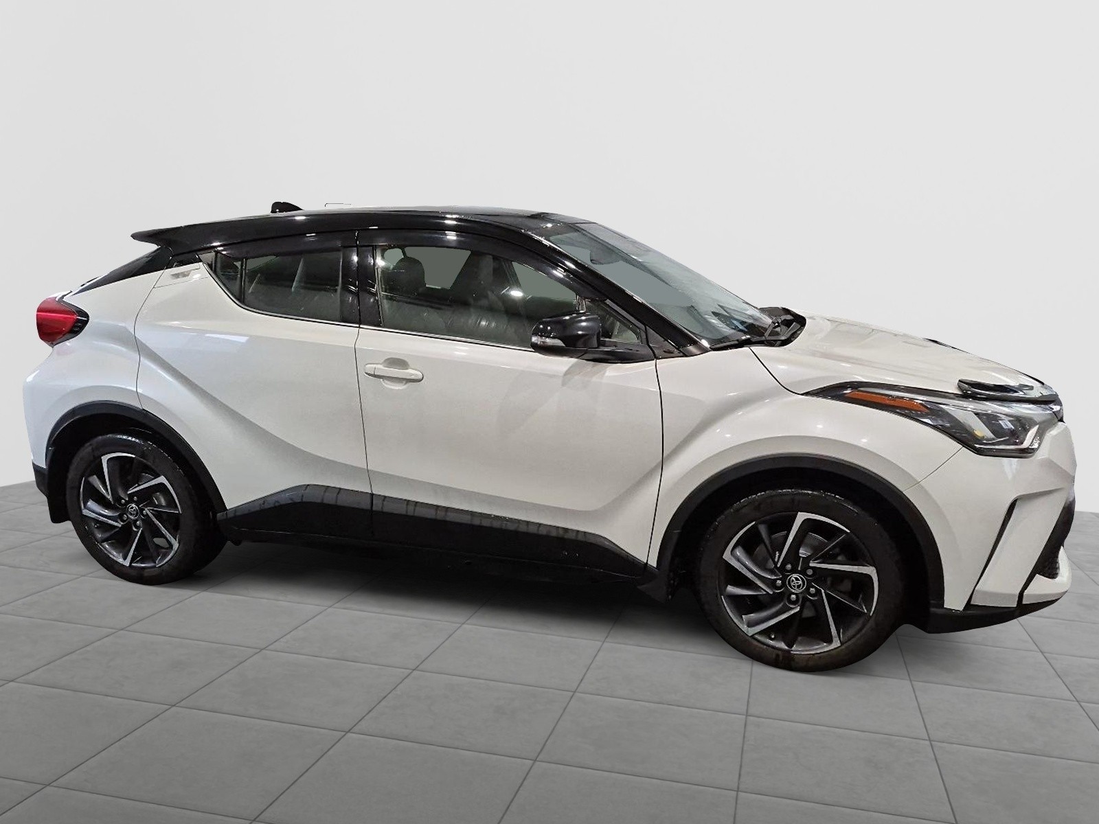 2021 Toyota C-HR XLE Premium