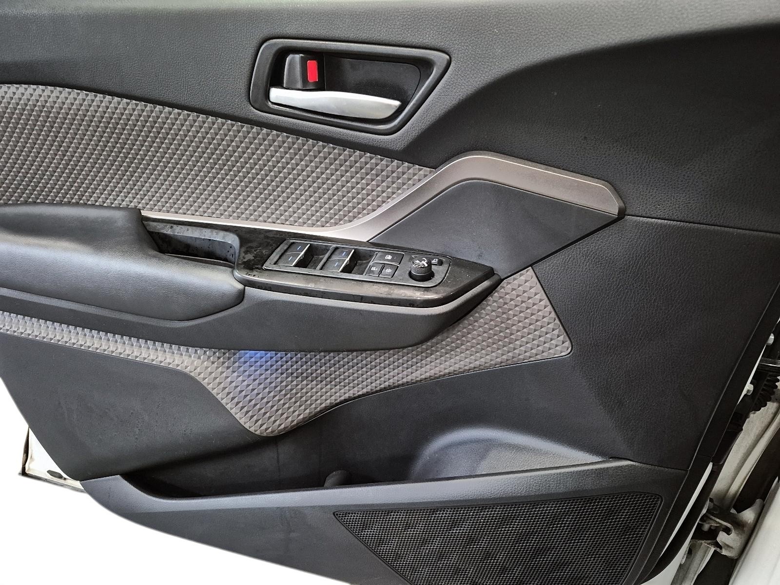 2021 Toyota C-HR XLE Premium