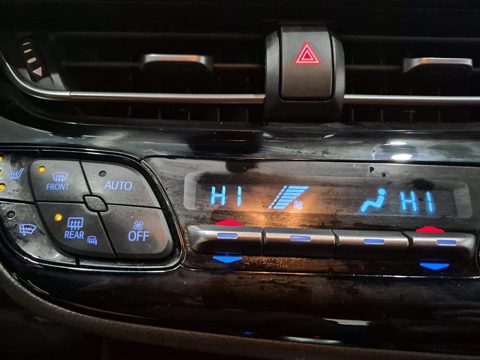 2021 Toyota C-HR XLE Premium