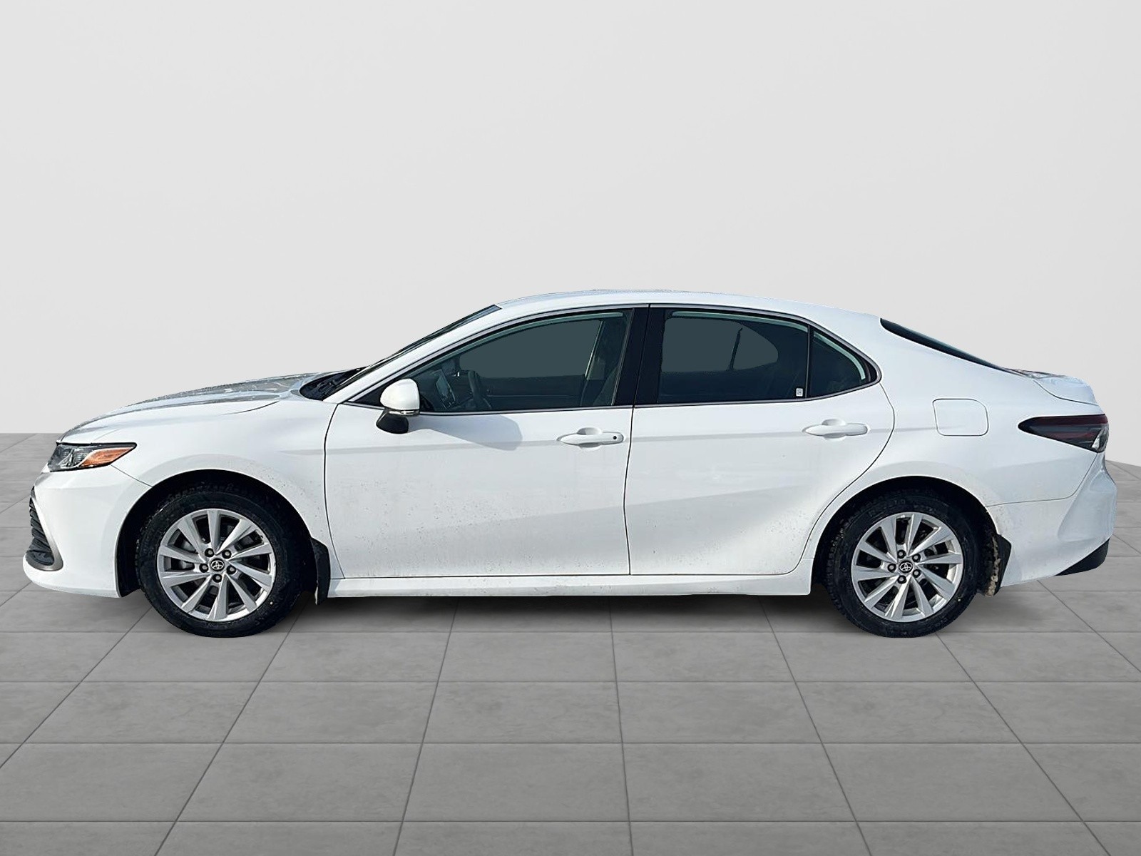 2024 Toyota Camry Hybrid LE
