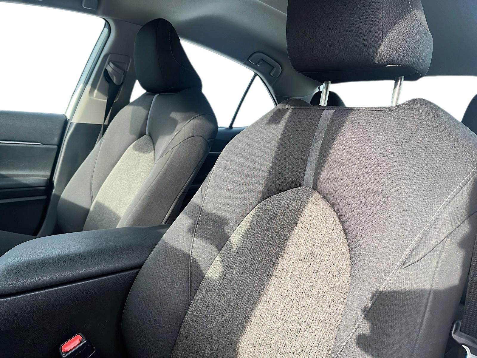 2024 Toyota Camry Hybrid LE