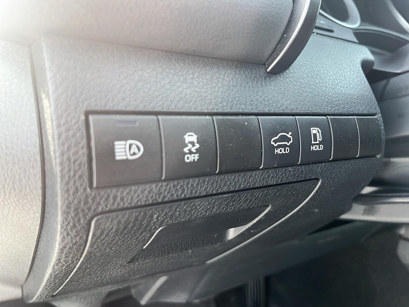 2024 Toyota Camry Hybrid LE