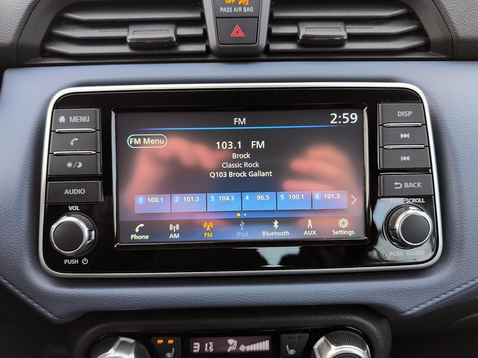 2024 Nissan Versa SV